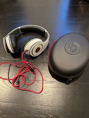 Beats by Dre White and Black On-Ear Headphones with Red Cable and Case